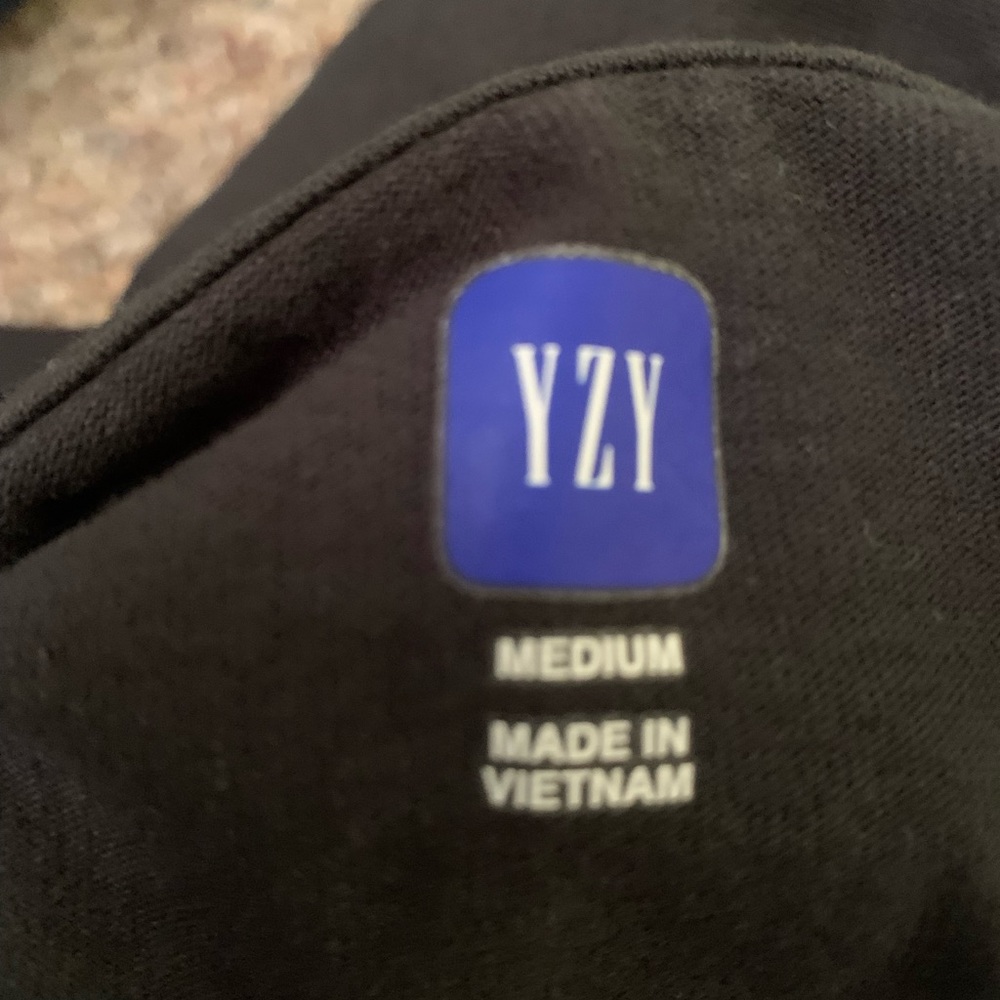 Brand new gap yezzy shirt